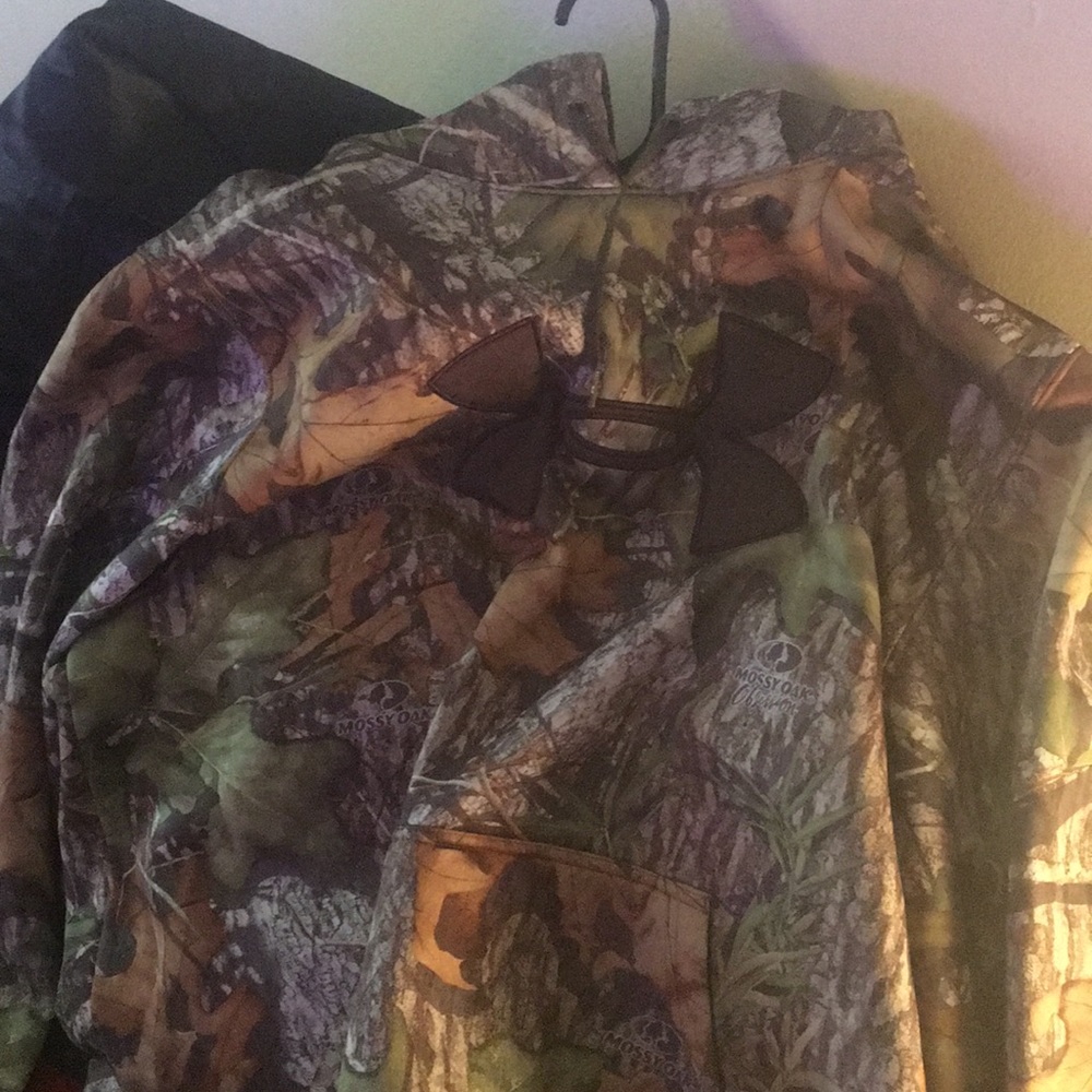 Under arm hoodie